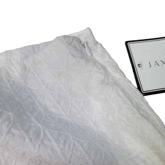 Free People White Cheeky Embroidered Shorts - Picture 4 of 7